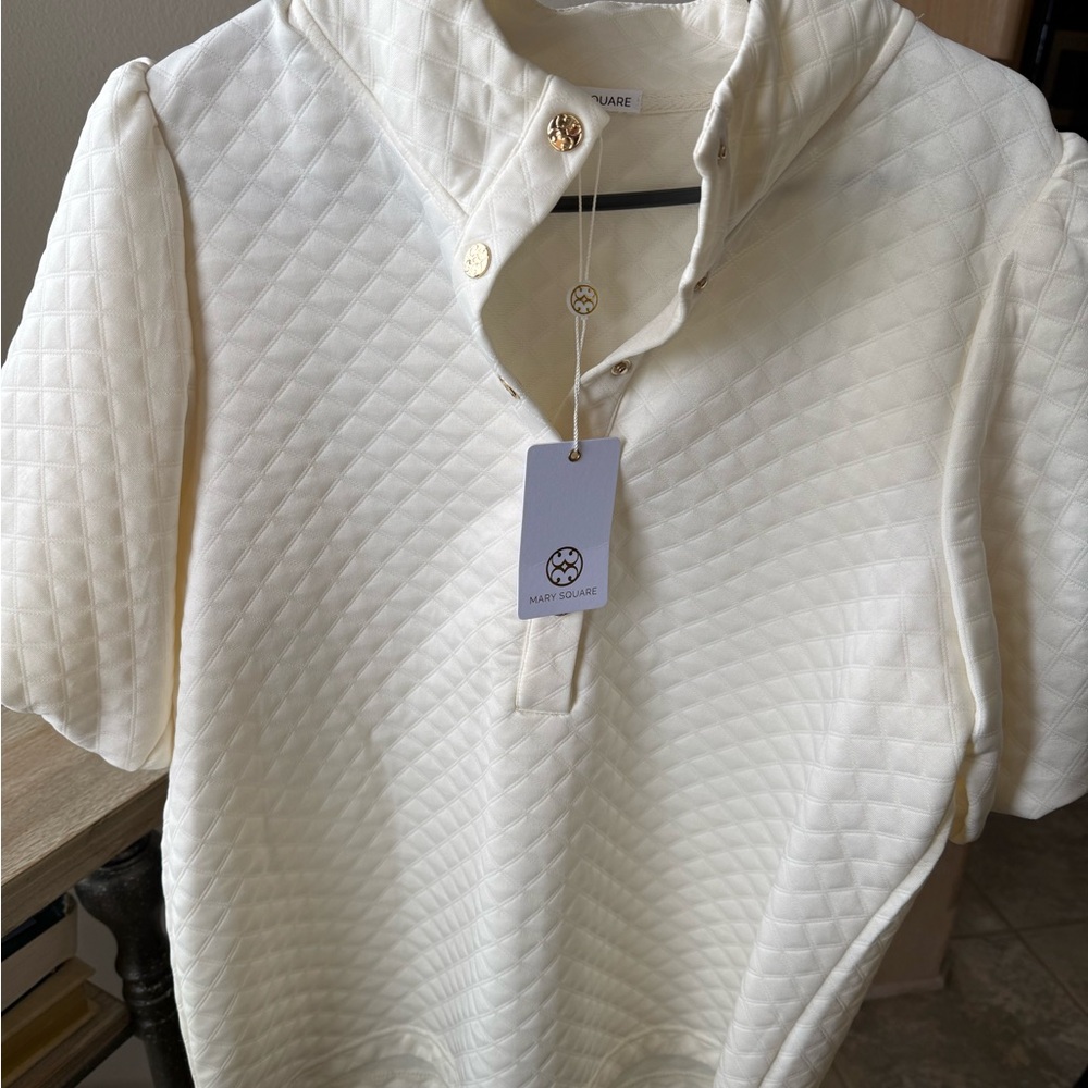 NWT Mary Square Ivory Quilted Sleeve Polo Short Set with Gold Buttons